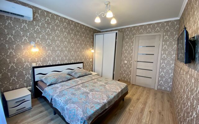 Uyutnaya Dvukhkomnatnaya V Tsentre Goroda Flat