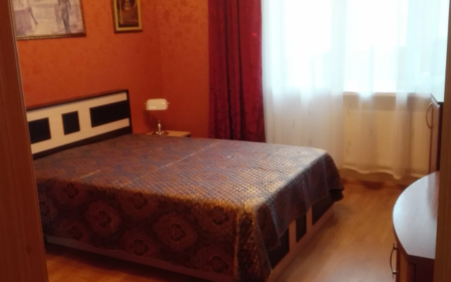 Na Dnepropetrovskoy Flat