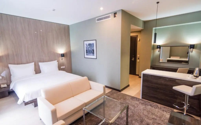 Resident City Hotel