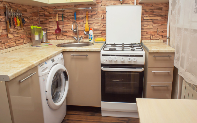 Dvukhkomnatnaya Ryadom S Almazova Flat