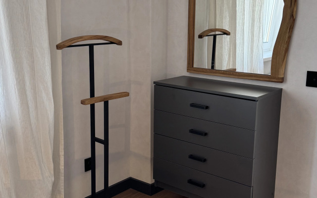 V gostyakh u A. Nevskogo Flat