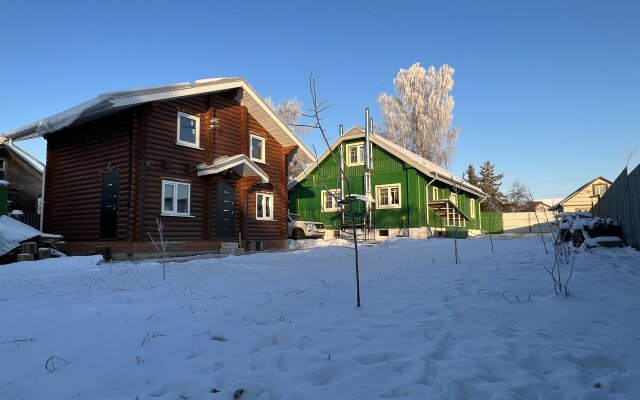 Medoyed S Russkoy Baney Guest House