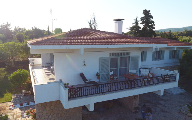 Rika's Seaside Nikiti Villa