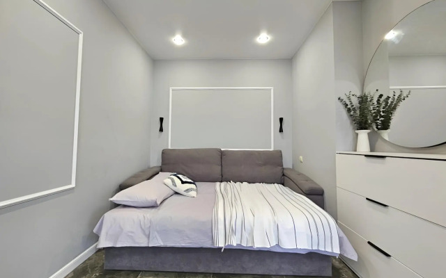 Studiya S Dizaynerskim Remontom Flat