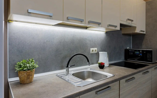 Апартамент Солнечный в центре Сочи у моря с балконом