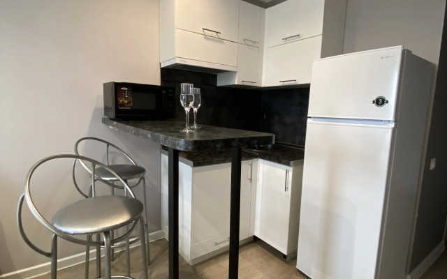 Studiya u Basseyna El Apart Apartments