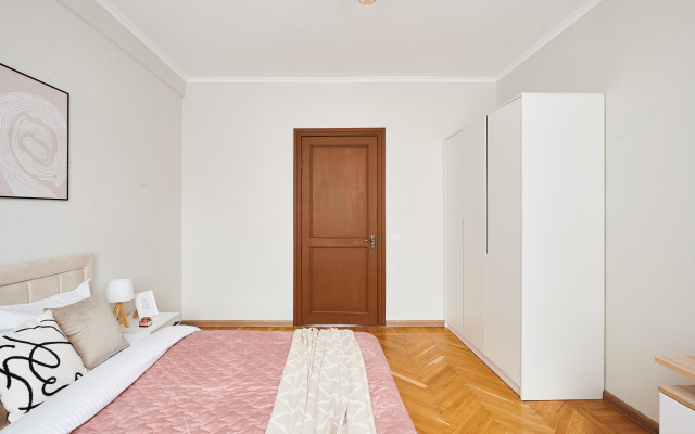 GM CHetverka novaya u Naberezhnoj Apartments