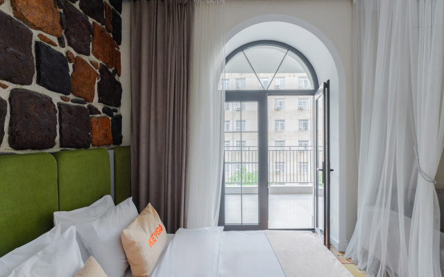 KeyGo #0032, 1 Bedroom, Balcony, City Center Apartments