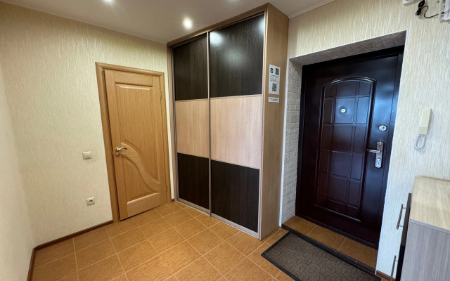 Na Ulitse Sofyi Kovalevskoy 4 Flat