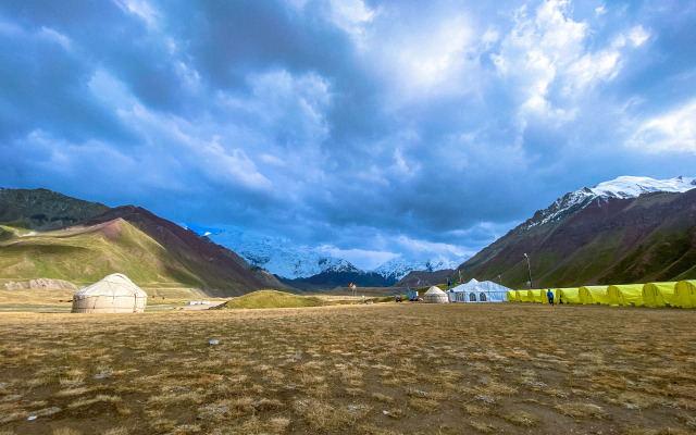 Глэмпинг Achik-Tash Base Camp