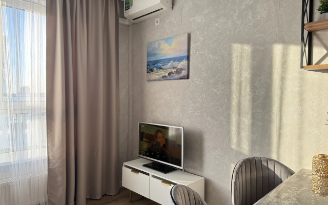 Kvartira Absolutno Novaa Radom s CTZ s Dizajnerskim Remontom
