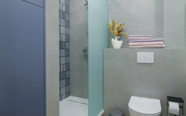 Yevrodvukhkomnatnaya S Sovremennym Remontom Flat