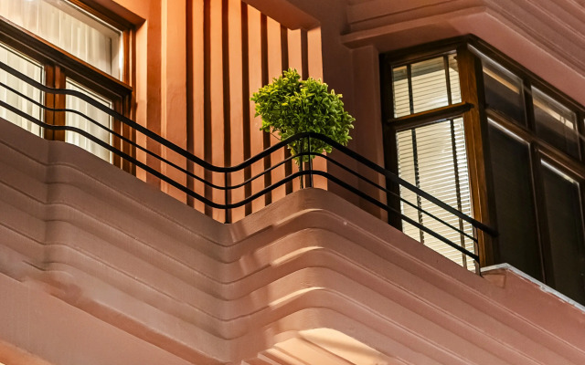 Lamartine Hotel