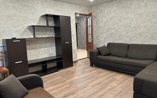 Na Pobezhimova 39 Flat