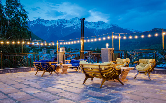 Mestia Inn Hotel