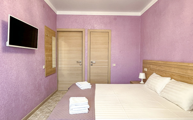 Nika Guest house