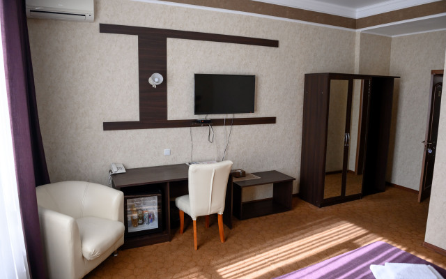Pride Hotel