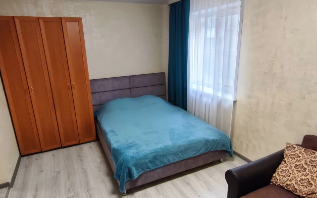 Na 1m Etazhe Zhdet Gostey Apartments