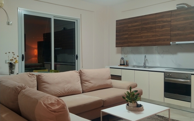 Sofi's Cozy Apartment-Near Port of Vlore, Apartment
