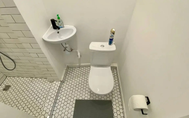 Мебелированная комната на Садовнической (1)