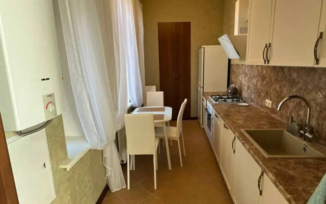 Апартаменты 3 комнаты на Мойке 82