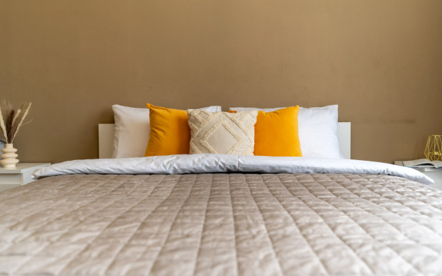 Апартаменты Stepanenkov Двухкомнатные с балконом на Колмогорова 73/4