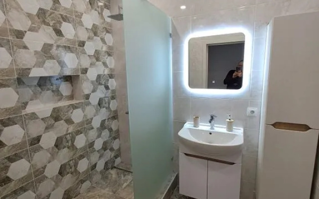 V Novom Dome U Verkhnego Ozera I Muzeya Yantarya Flat