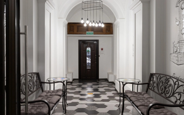 Trio Hotel