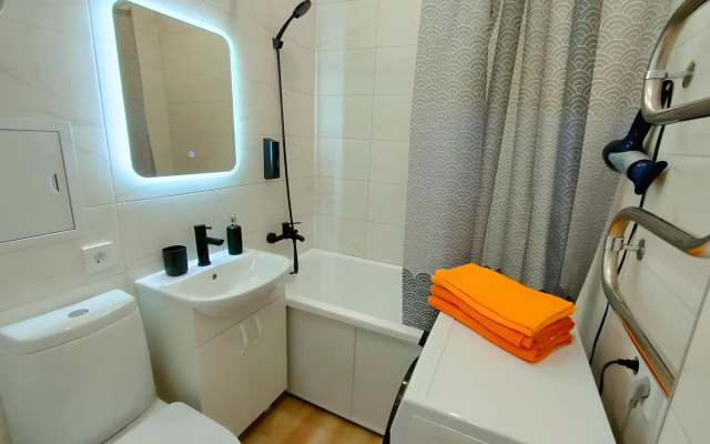 Vorovskogo 21 na 6 gostey ryadom s metro Flat
