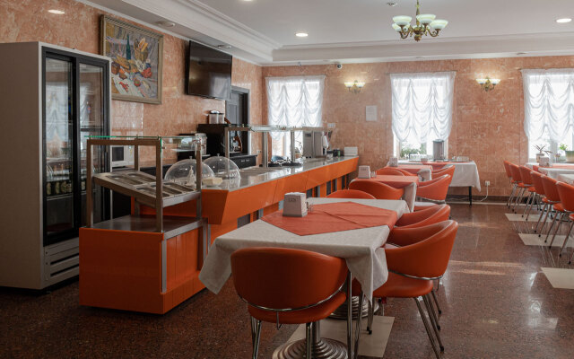 Bakkara Complex Hotel
