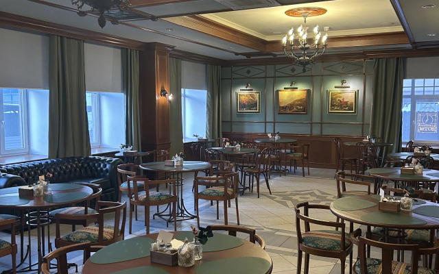 Lancaster Court Hotel