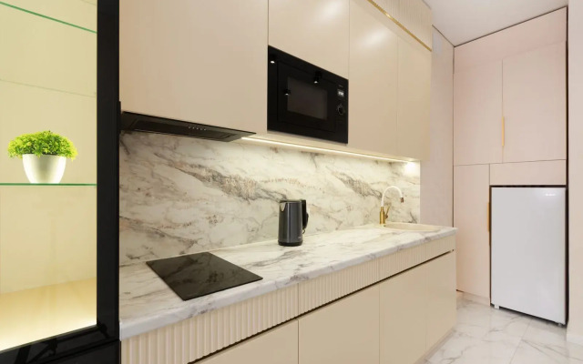 V tsentre s vidom na reky Flat