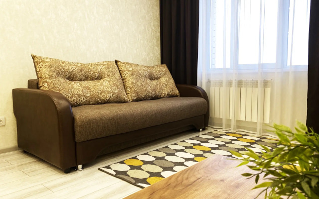 Na ulitse Promyshlennaya 4 Apartments