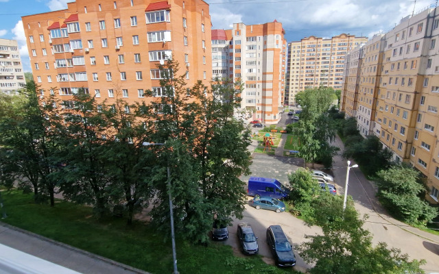25 Let Oktyabrya Istra Posutochno Flat