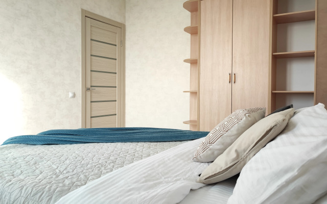 Panda Home s vidom na most vlyublennykh Apartments