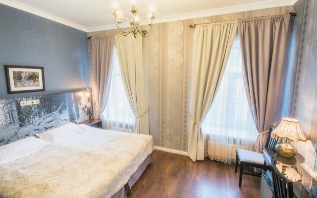 1913 Year Hotel