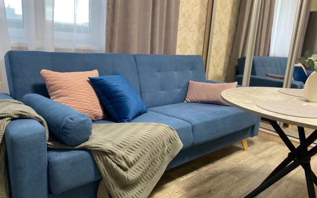 Квартира Отличная, уютная студия в ЖК Крислалл Crystal apartment