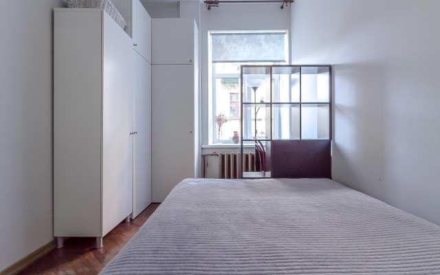 Vintazhnaya Na Svechnom Flat