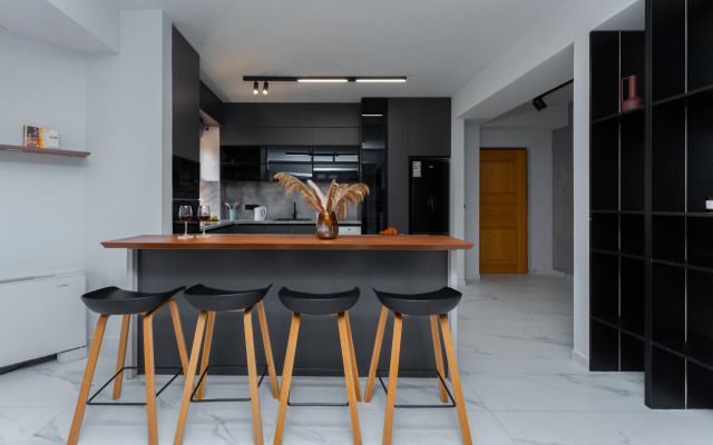 KeyGo #0163, 2 Bedroom, Balcony near Park Apartments