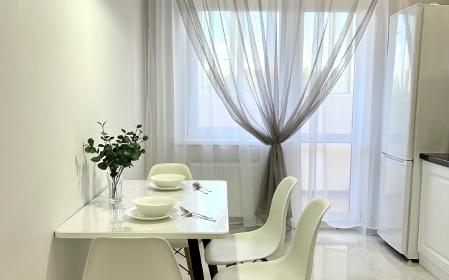 Dvukhkomnatnye Vozle ZhD I Naberezhnoy Apartments