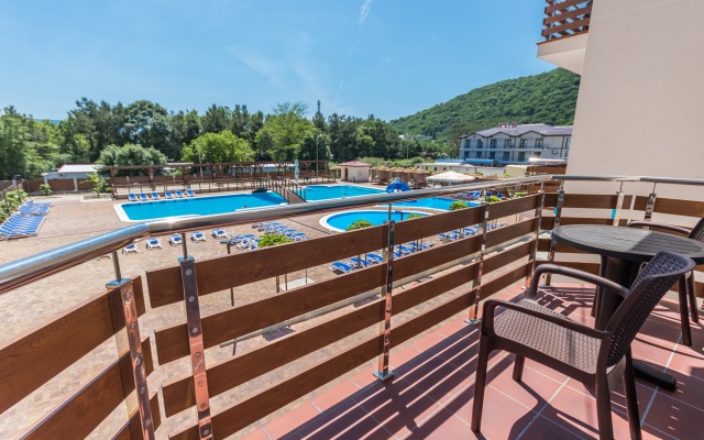 Roza Vetrov Hotel