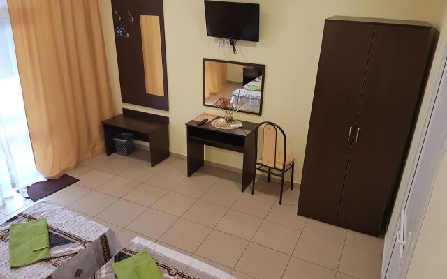 Otdyih V Ejske Furnished rooms