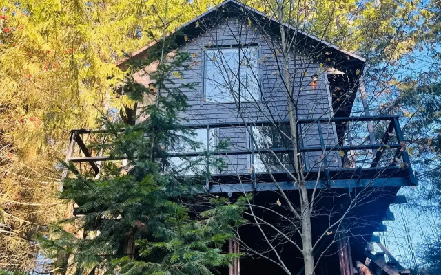 Opushka Dom Sredi Derevyev Glamping