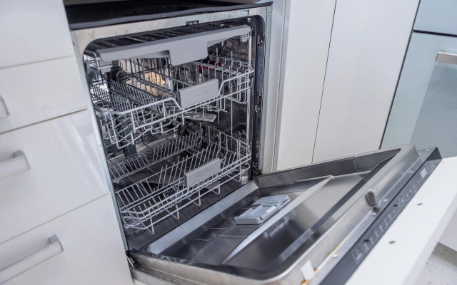 Myhomeyourhome na Fadeeva 34 Flat