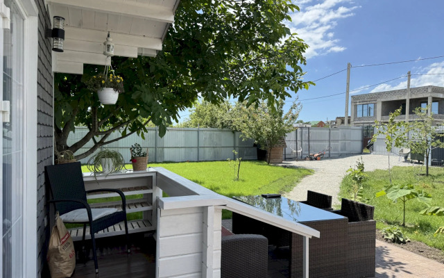 Частный Дом 550 с Тёплым бассейном Сауна Мангал Голубая Бухта