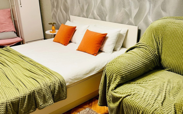 Апартаменты Комфортная двушка на Землячке