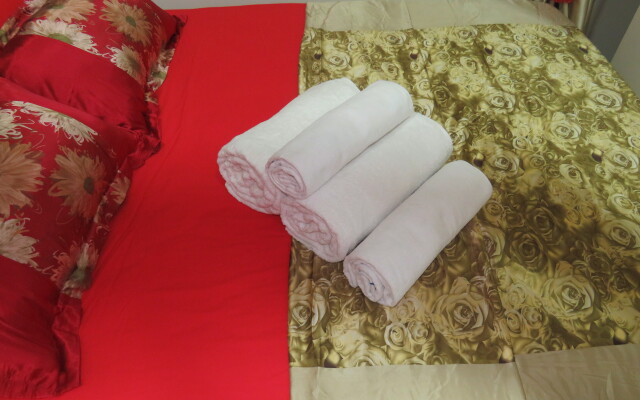Yin Yang Ryadom S Morem RedSeaLine Apartments
