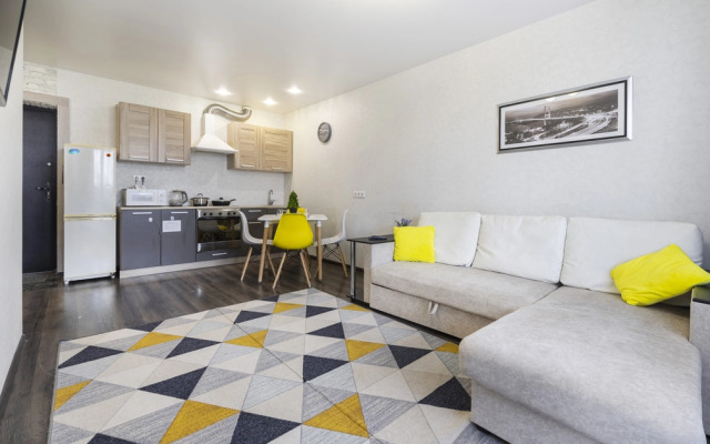 Апартаменты Prince Apartments на Проезде Северный Власихинский 104 (200)