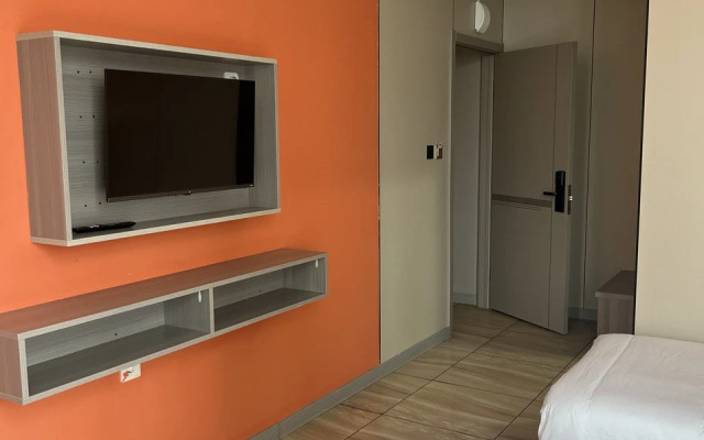 Hotel Holiday Hotel