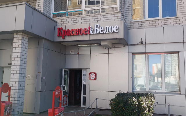 Apartments Bibliotechnaya 45